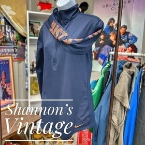 Nike Dri-Fit sz small performance sweater A10